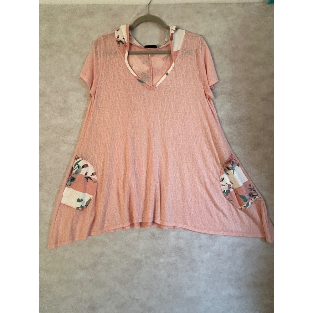 Myesper California Peach Hooded Tunic Top Floral Trim Sharkbite Hem Medium T5412